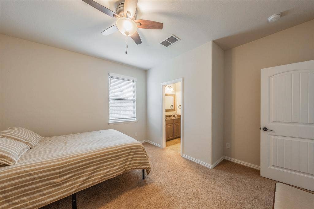 1233 Clearwater Drive, Frisco, TX 75036 Guest bedroom 3 Jack and Jill
