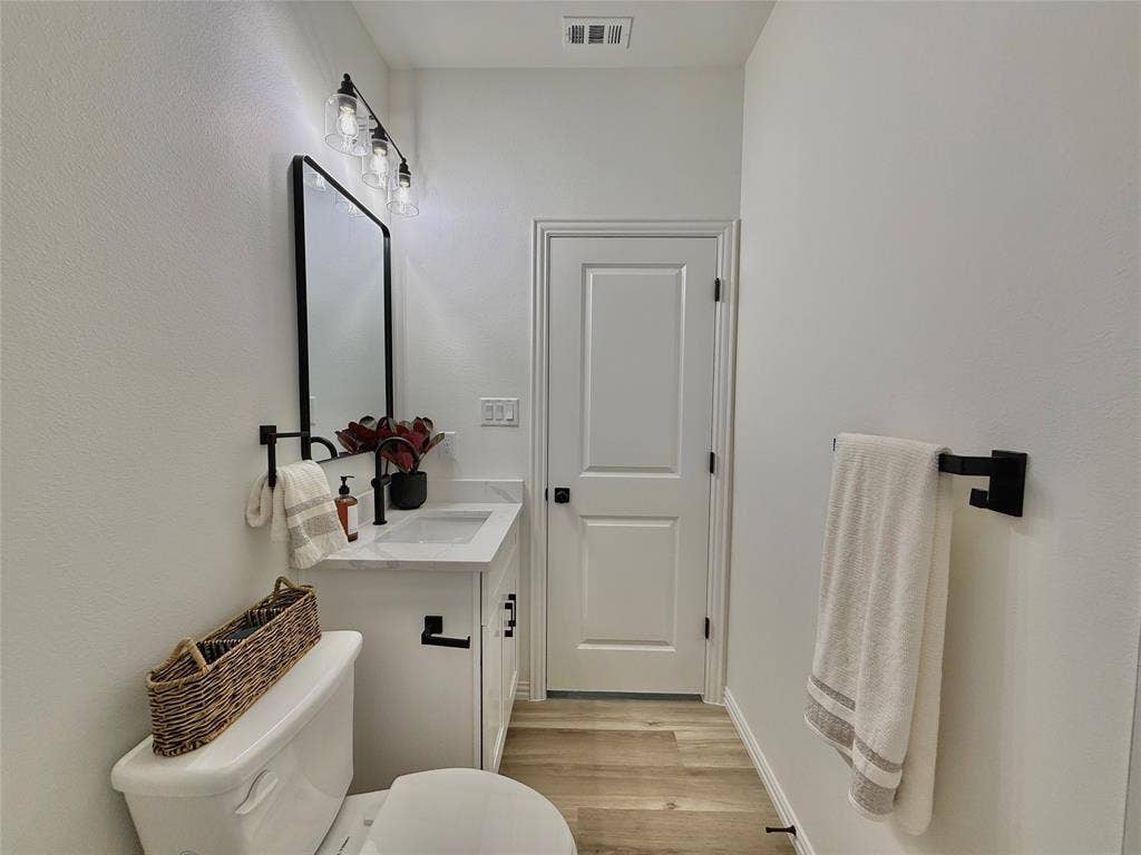 4620 Evening View Drive, Granbury, TX 76048 4620 Evening View Drive, Granbury, TX 76048