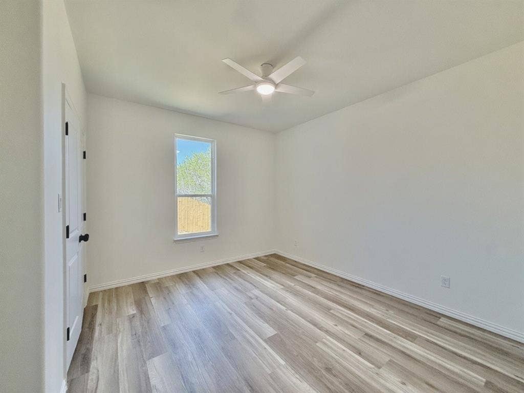 4620 Evening View Drive, Granbury, TX 76048 Bedroom #2