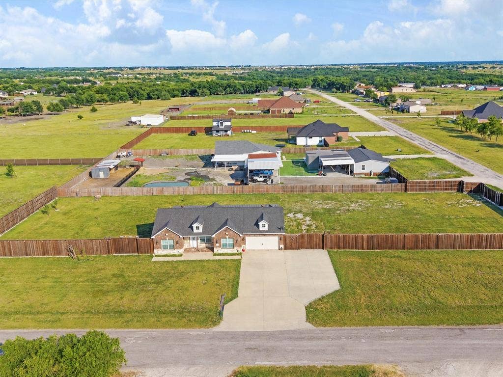 6011 Haley Way, Crandall, TX 75114 6011 Haley Way, Crandall, TX 75114