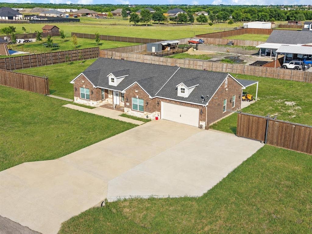6011 Haley Way, Crandall, TX 75114 6011 Haley Way, Crandall, TX 75114