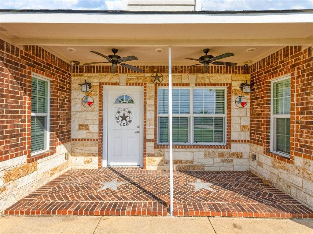 6011 Haley Way, Crandall, TX 75114 6011 Haley Way, Crandall, TX 75114