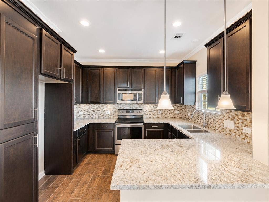 6011 Haley Way, Crandall, TX 75114 6011 Haley Way, Crandall, TX 75114