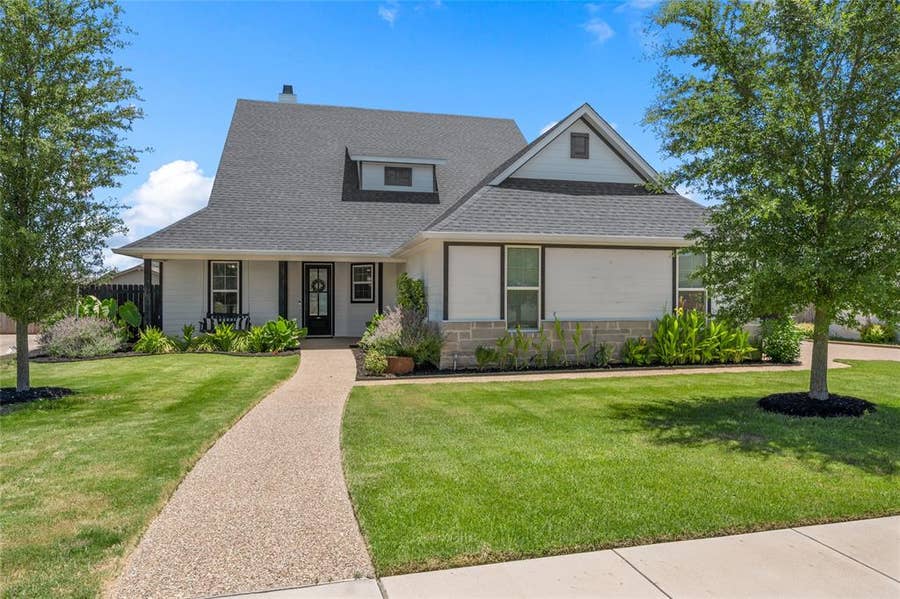 Property photo for 10112 Braided Briar Lane, Waco, TX