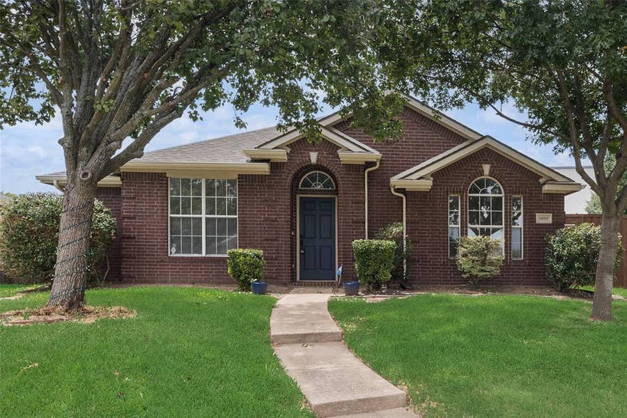 Property photo for 8809 Oakwood Lane, Frisco, TX