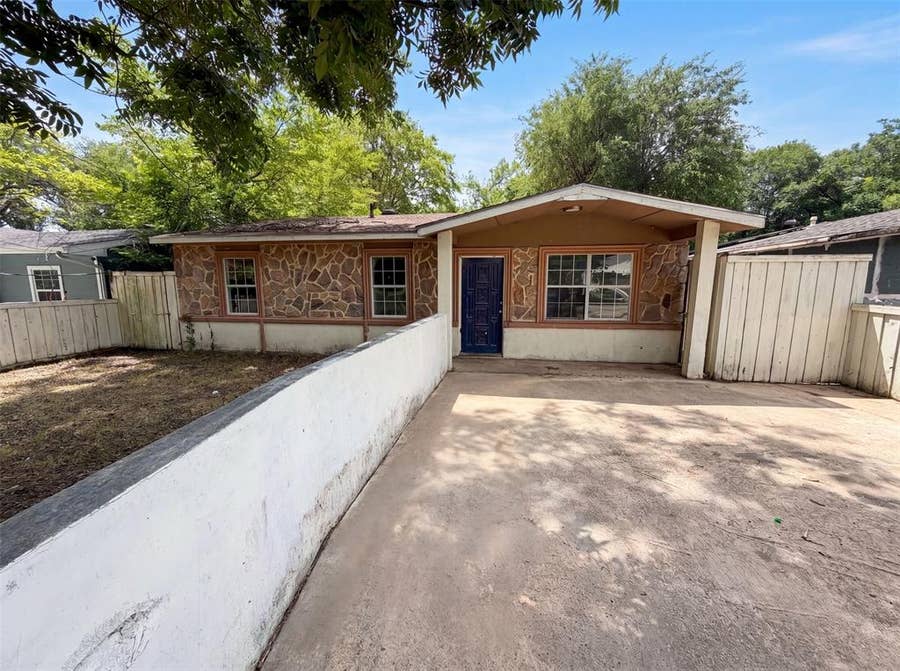 Property photo for 2210 Ben Hur Street, Dallas, TX