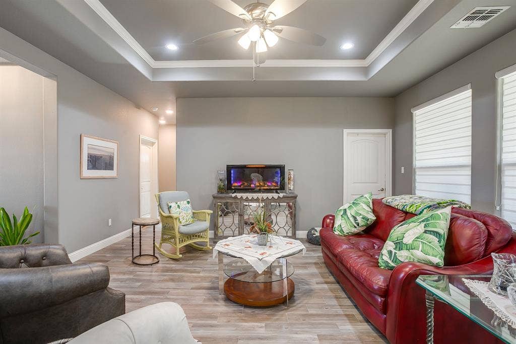 2708 San Gabriel Drive, Granbury, TX 76048 2708 San Gabriel Drive, Granbury, TX 76048