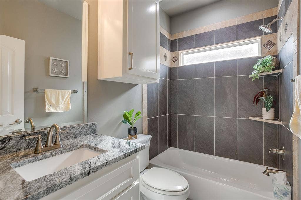 2708 San Gabriel Drive, Granbury, TX 76048 2708 San Gabriel Drive, Granbury, TX 76048