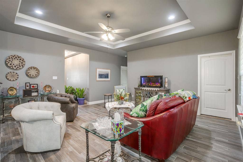 2708 San Gabriel Drive, Granbury, TX 76048 2708 San Gabriel Drive, Granbury, TX 76048