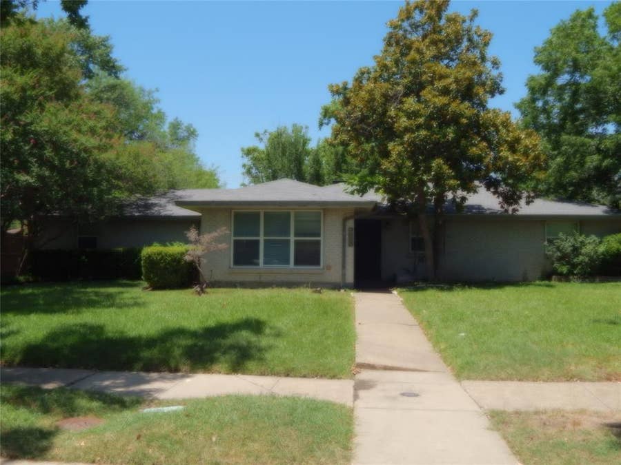 Property photo for 3577 Merrell Road, Dallas, TX