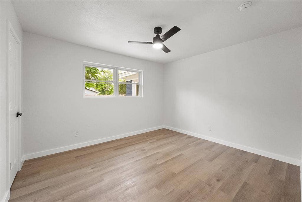 861 Woodcrest Drive, Hurst, TX 76053 861 Woodcrest Drive, Hurst, TX 76053