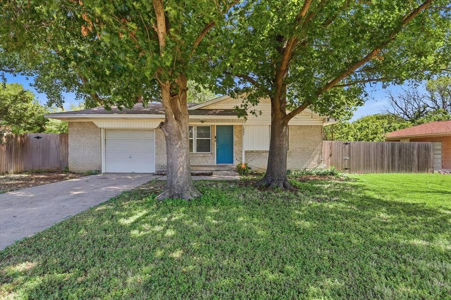 Property photo for 1005 Monterey Drive, Denton, TX