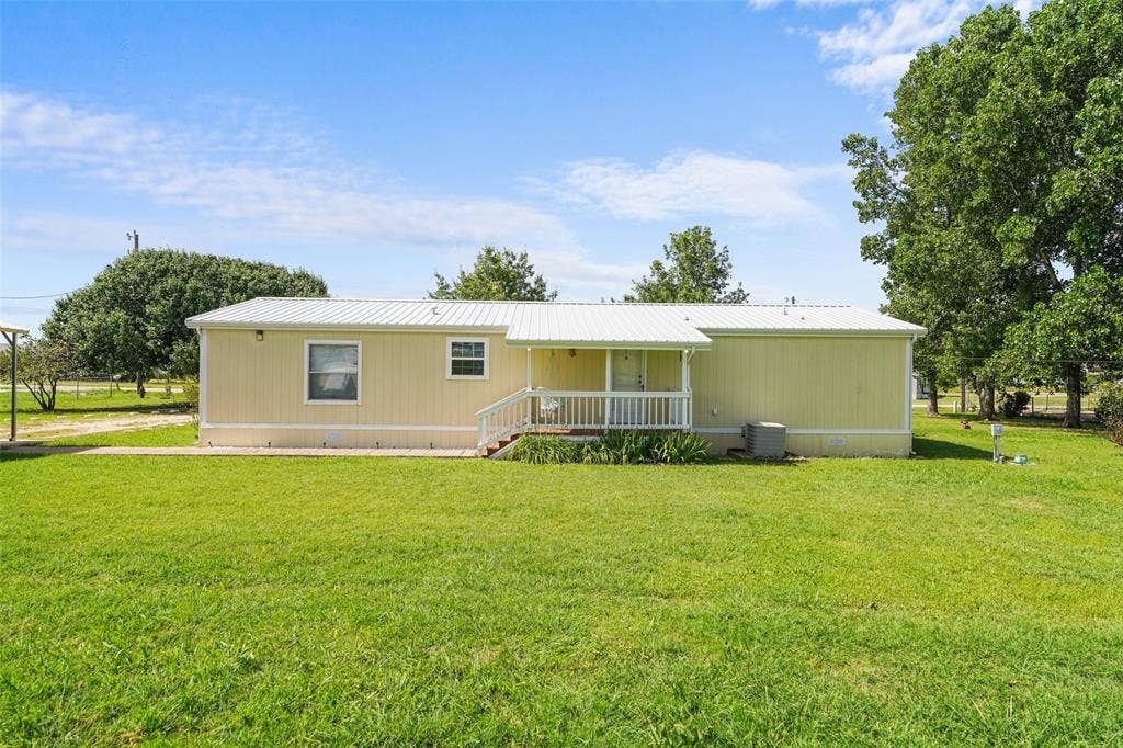 542 Private Road 4906, Haslet, TX 76052 542 Private Road 4906, Haslet, TX 76052