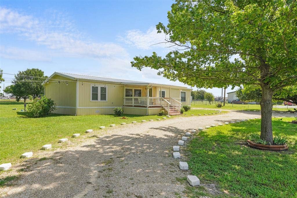 542 Private Road 4906, Haslet, TX 76052 542 Private Road 4906, Haslet, TX 76052