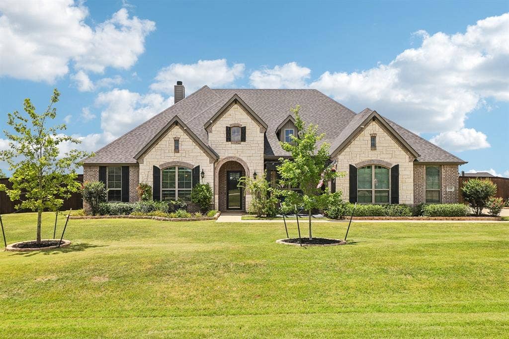 1210 Bosque Lane, Midlothian, TX 76065 1210 Bosque Lane, Midlothian, TX 76065