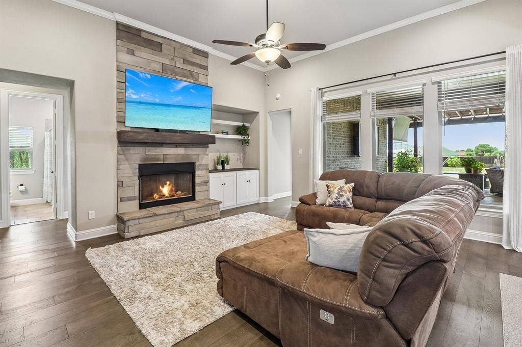 1210 Bosque Lane, Midlothian, TX 76065 1210 Bosque Lane, Midlothian, TX 76065
