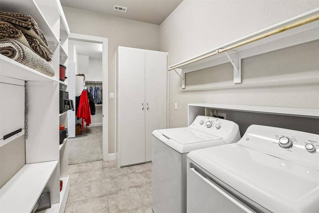 1210 Bosque Lane, Midlothian, TX 76065 1210 Bosque Lane, Midlothian, TX 76065