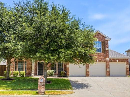 Property photo for 5034 W Fall Drive, Midlothian, TX