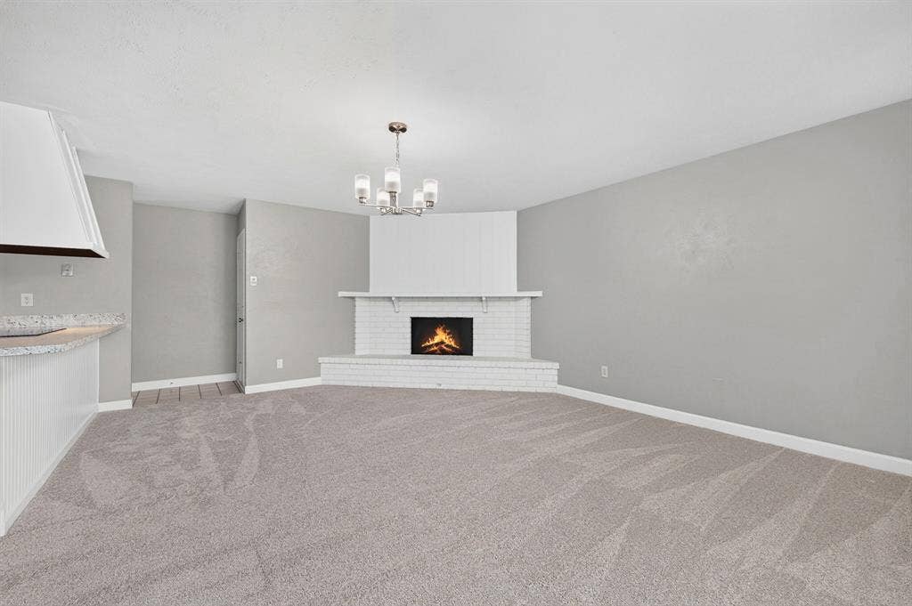 555 Hawthorne Drive, Allen, TX 75002 555 Hawthorne Drive, Allen, TX 75002