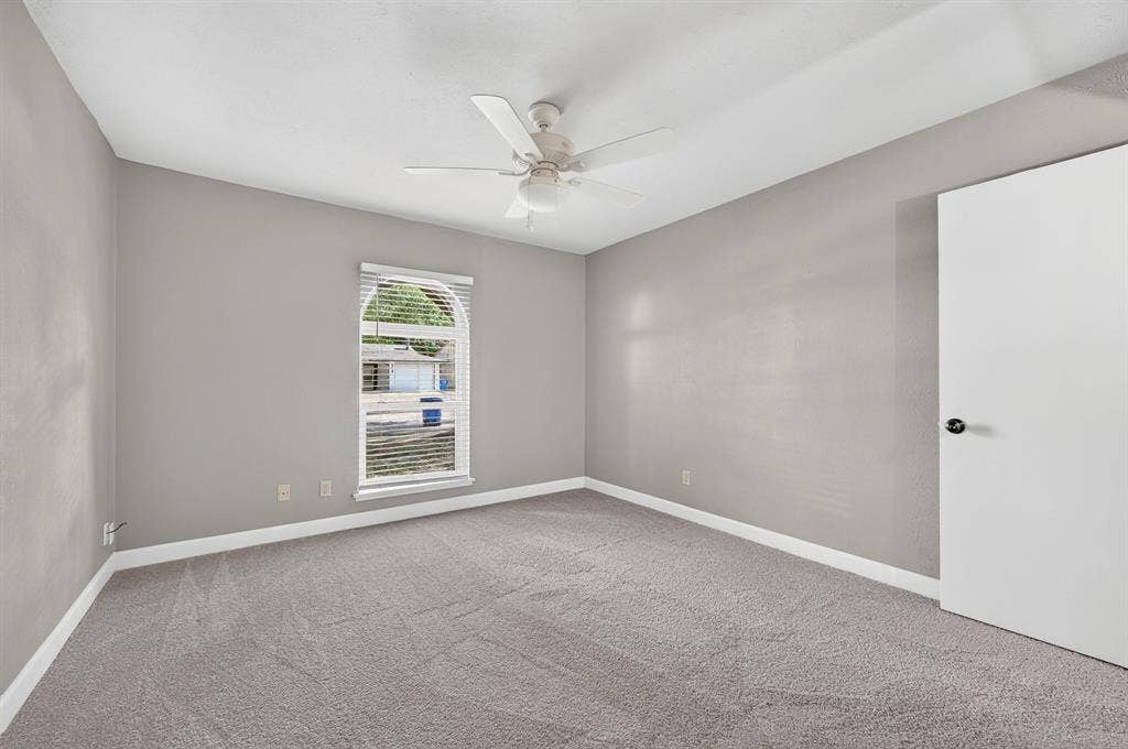 555 Hawthorne Drive, Allen, TX 75002 555 Hawthorne Drive, Allen, TX 75002