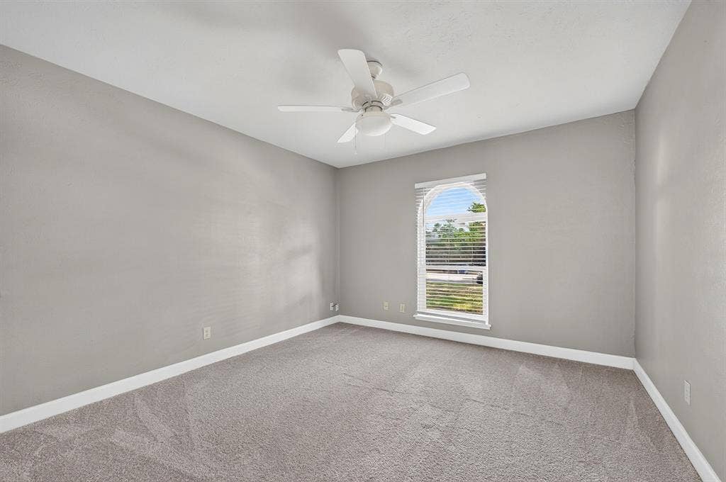 555 Hawthorne Drive, Allen, TX 75002 555 Hawthorne Drive, Allen, TX 75002