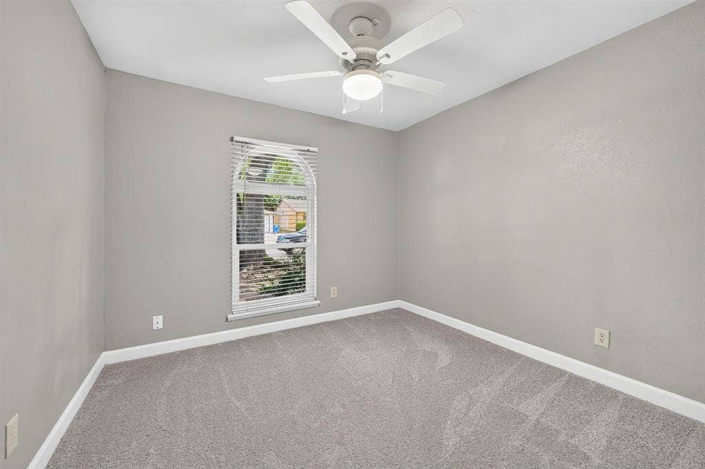 555 Hawthorne Drive, Allen, TX 75002 555 Hawthorne Drive, Allen, TX 75002
