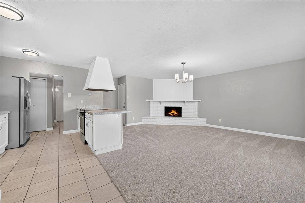 555 Hawthorne Drive, Allen, TX 75002 555 Hawthorne Drive, Allen, TX 75002