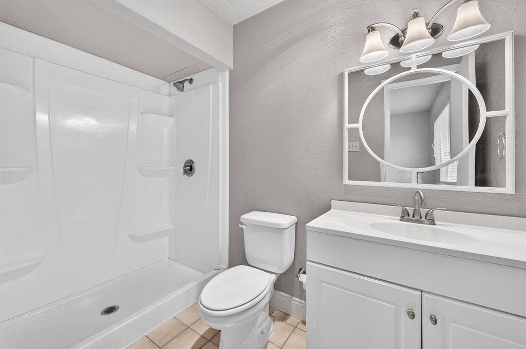 555 Hawthorne Drive, Allen, TX 75002 555 Hawthorne Drive, Allen, TX 75002