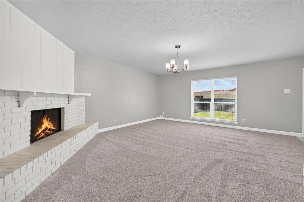 555 Hawthorne Drive, Allen, TX 75002 555 Hawthorne Drive, Allen, TX 75002