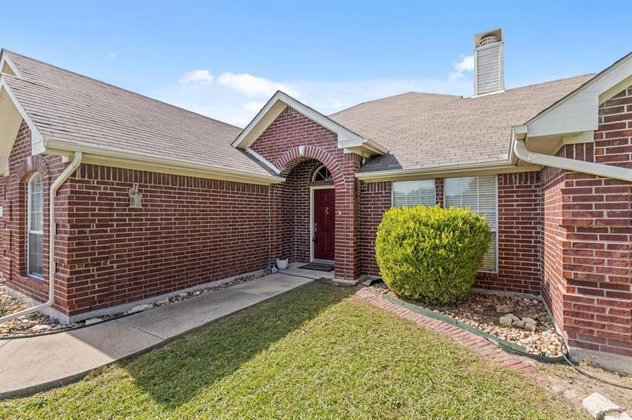 Property photo for 9 Horseman Drive, Lucas, TX