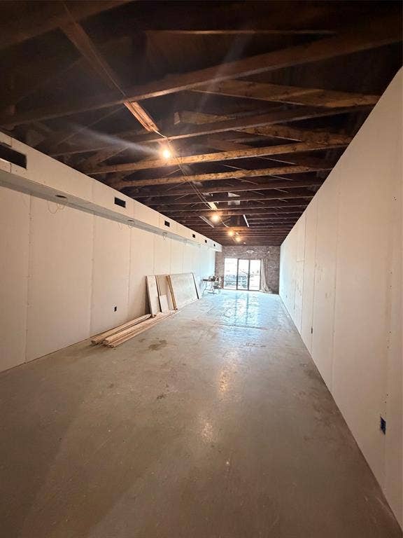 122 W Mccart Street, Krum, TX 76249 Available space for retail or office.