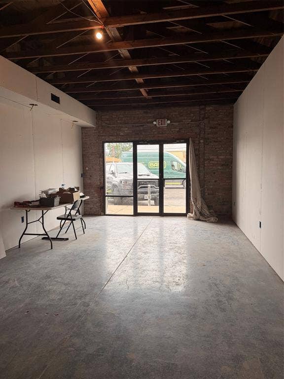 122 W Mccart Street, Krum, TX 76249 Available space for retail or office.