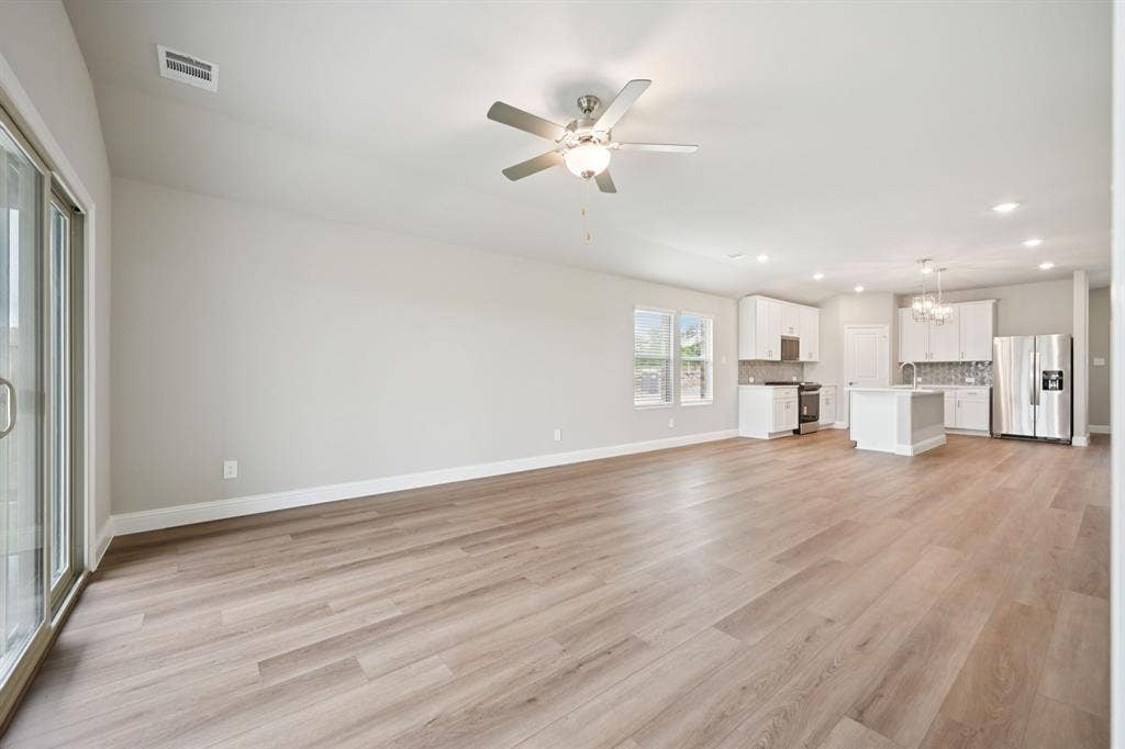 6201 Castamere Drive, Princeton, TX 75071 Photo is not of the actual home, but is an inspirational photo of builder’s model home and may depict options, furnishings, and/or decorator features that are not included.