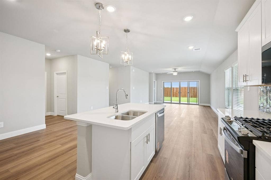 6201 Castamere Drive, Princeton, TX 75071 Photo is not of the actual home, but is an inspirational photo of builder’s model home and may depict options, furnishings, and/or decorator features that are not included.