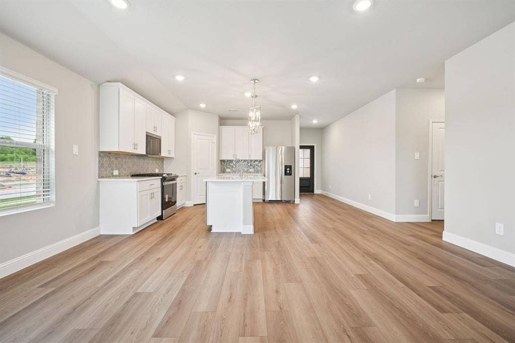 6201 Castamere Drive, Princeton, TX 75071 Photo is not of the actual home, but is an inspirational photo of builder’s model home and may depict options, furnishings, and/or decorator features that are not included.