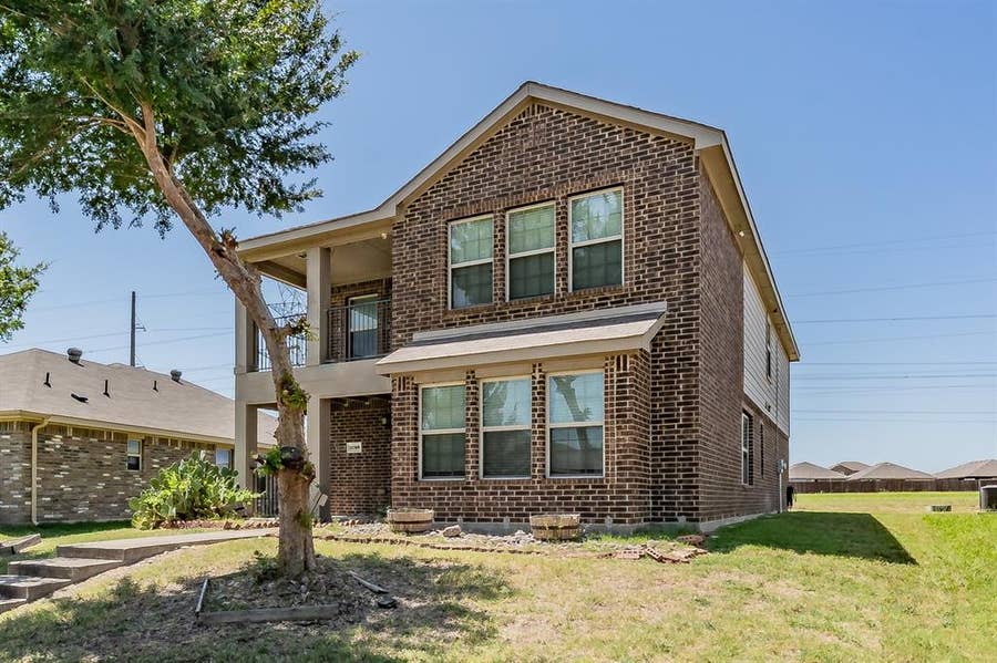 Property photo for 1758 Overlook Drive, Lancaster, TX