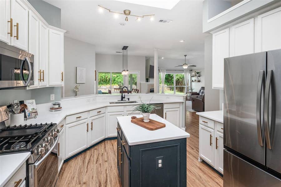 Property photo for 6509 Lake Forest Lane, Sachse, TX