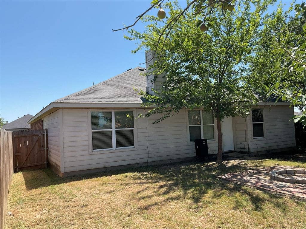 1001 Stockton Drive, Burleson, TX 76028 1001 Stockton Drive, Burleson, TX 76028