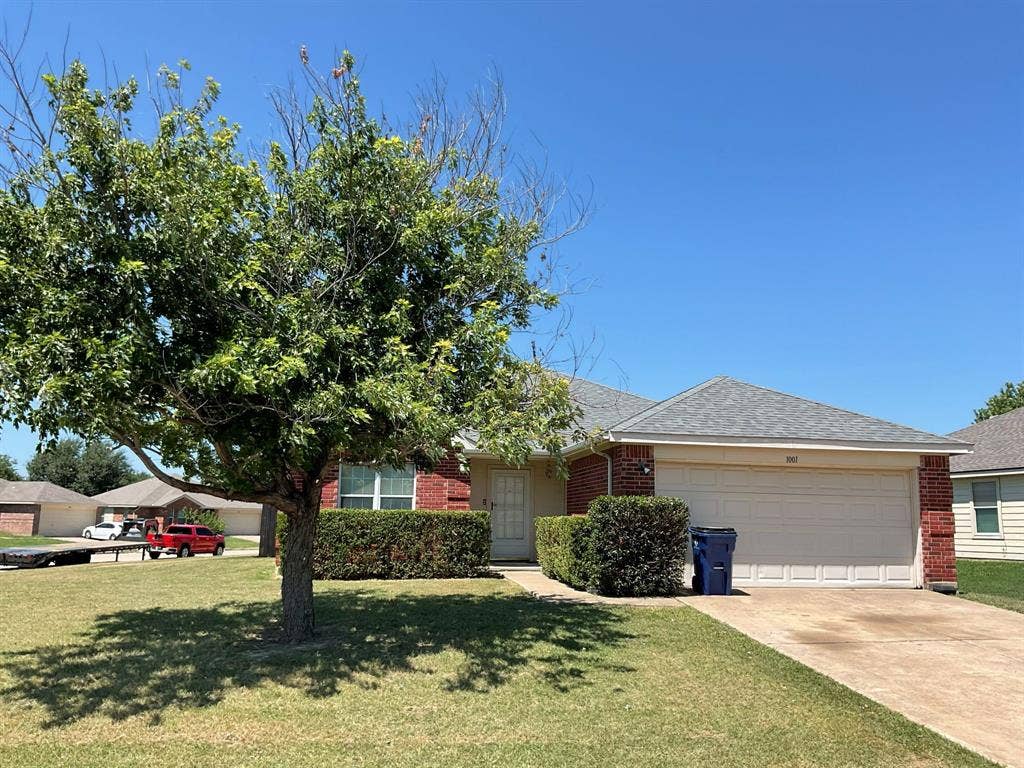 1001 Stockton Drive, Burleson, TX 76028 1001 Stockton Drive, Burleson, TX 76028