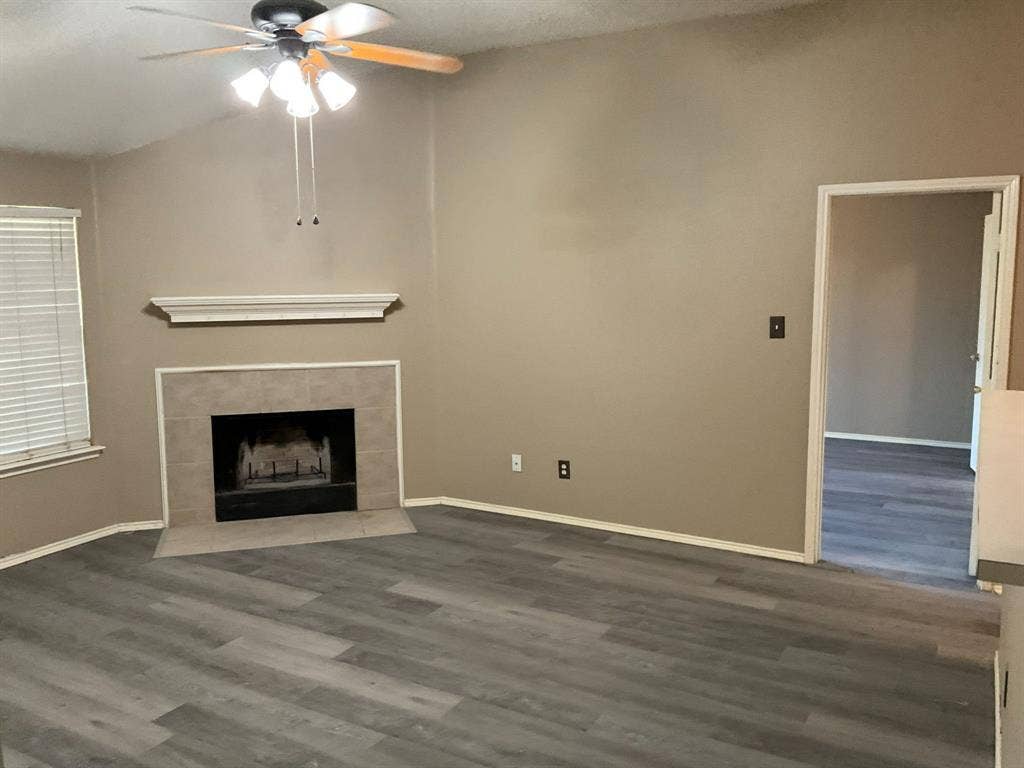 1001 Stockton Drive, Burleson, TX 76028 1001 Stockton Drive, Burleson, TX 76028