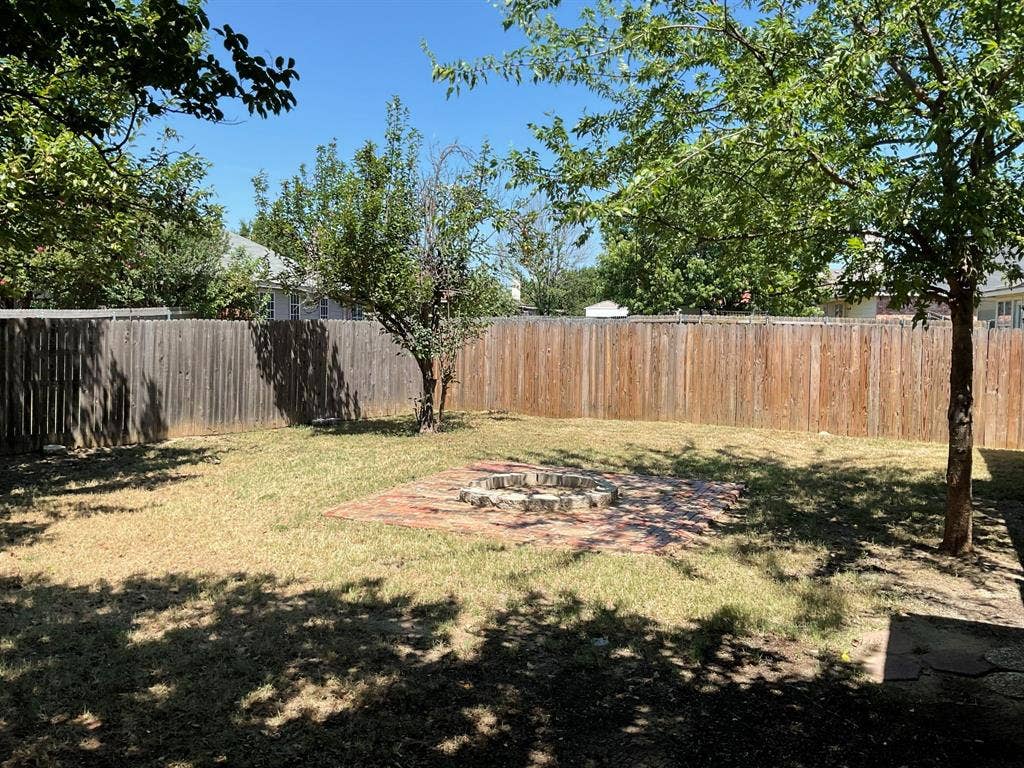 1001 Stockton Drive, Burleson, TX 76028 1001 Stockton Drive, Burleson, TX 76028