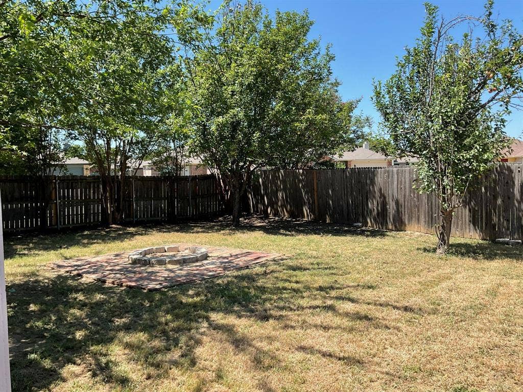 1001 Stockton Drive, Burleson, TX 76028 1001 Stockton Drive, Burleson, TX 76028