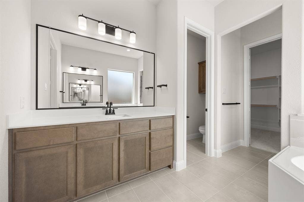 224 Mountain Laurel Drive, Waxahachie, TX 75165 DFW-Myrtle Creek-Concept 3473-224 Mountain Laurel Drive-Primary Suite-Risewell Homes-2