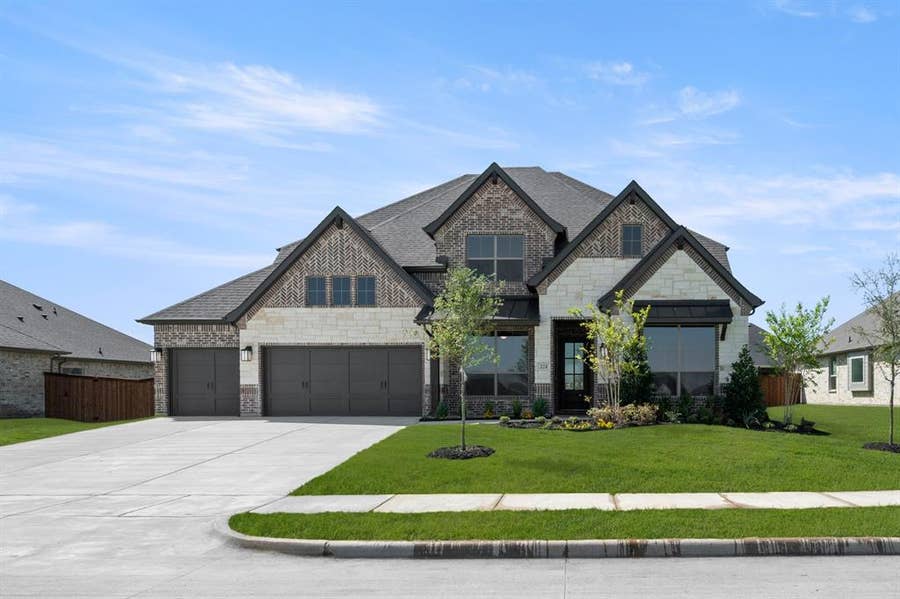 Property photo for 224 Mountain Laurel Drive, Waxahachie, TX