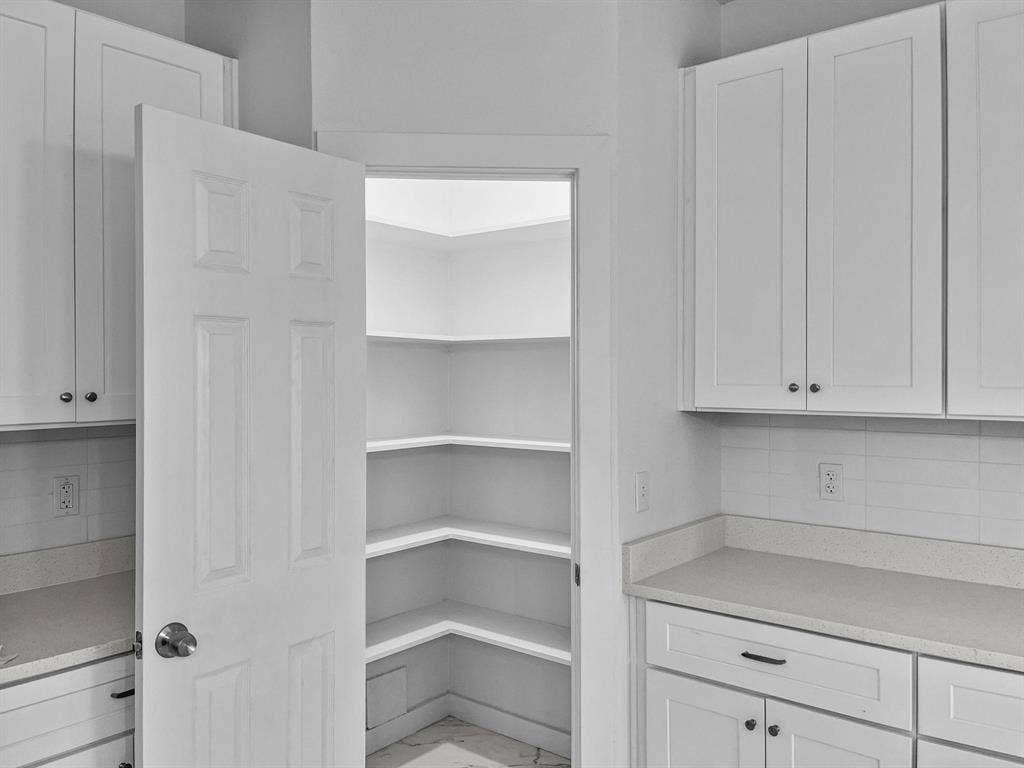 2720 Rochelle Point, Irving, TX 75062
