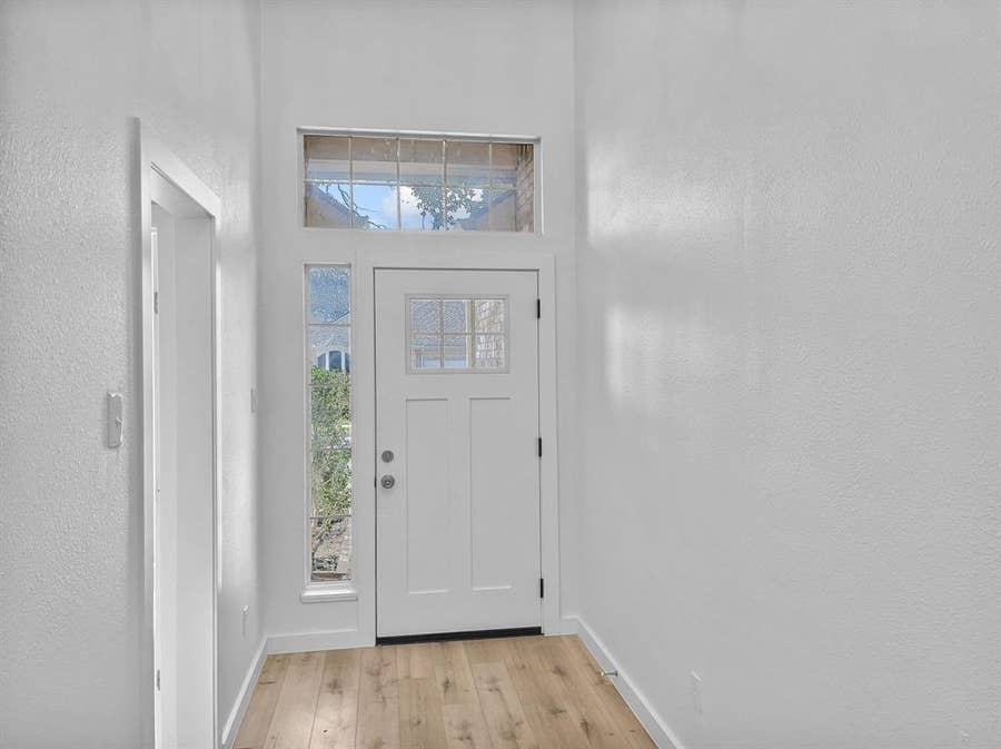 Property photo for 2720 Rochelle Point, Irving, TX