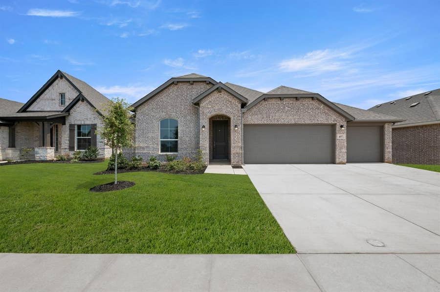 Property photo for 457 Carnero Drive, Granbury, TX