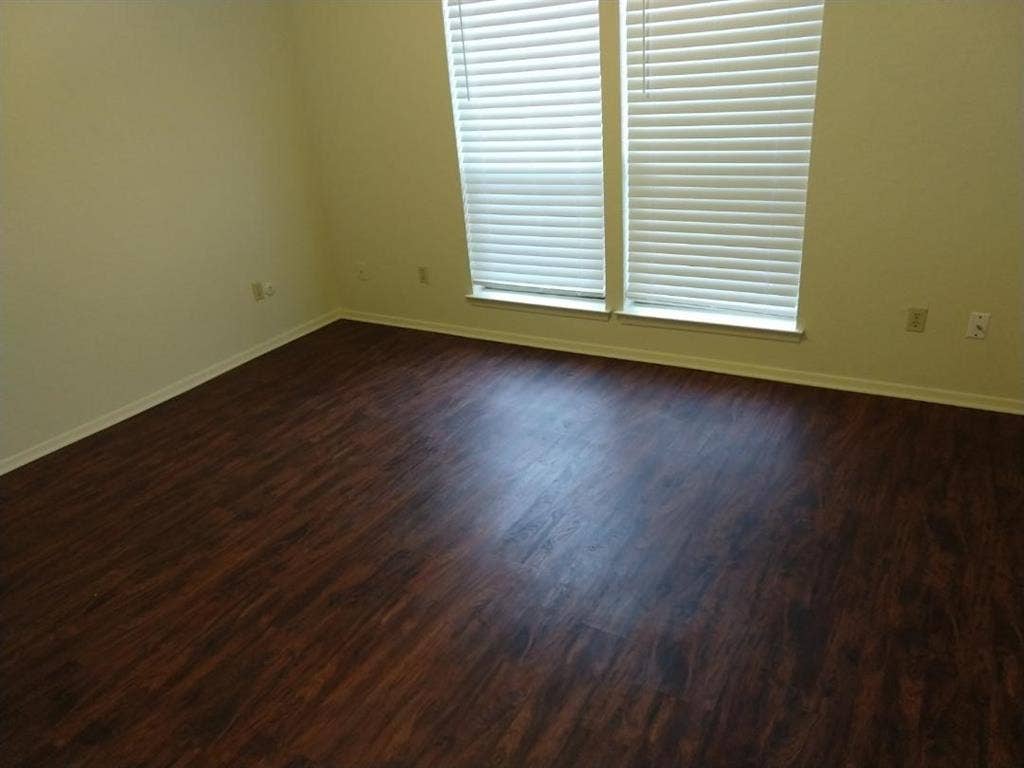 2110 Valleywood Drive, Arlington, TX 76013 2110 Valleywood Drive, Arlington, TX 76013