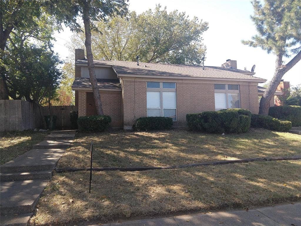 2110 Valleywood Drive, Arlington, TX 76013 2110 Valleywood Drive, Arlington, TX 76013