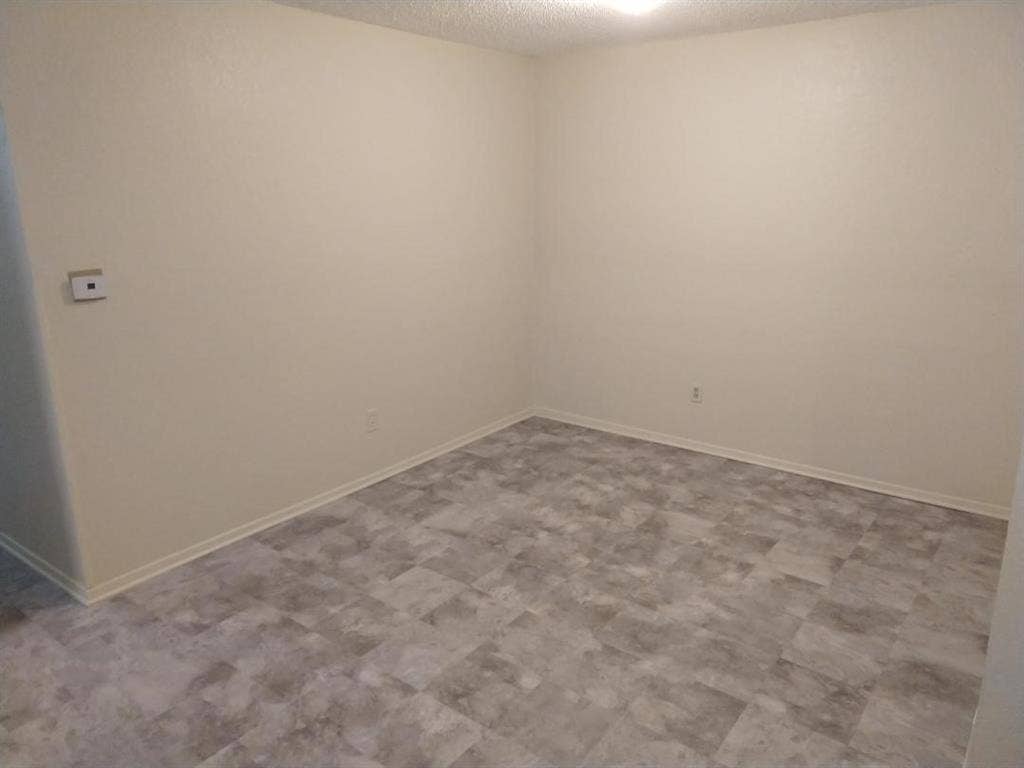 2110 Valleywood Drive, Arlington, TX 76013 2110 Valleywood Drive, Arlington, TX 76013
